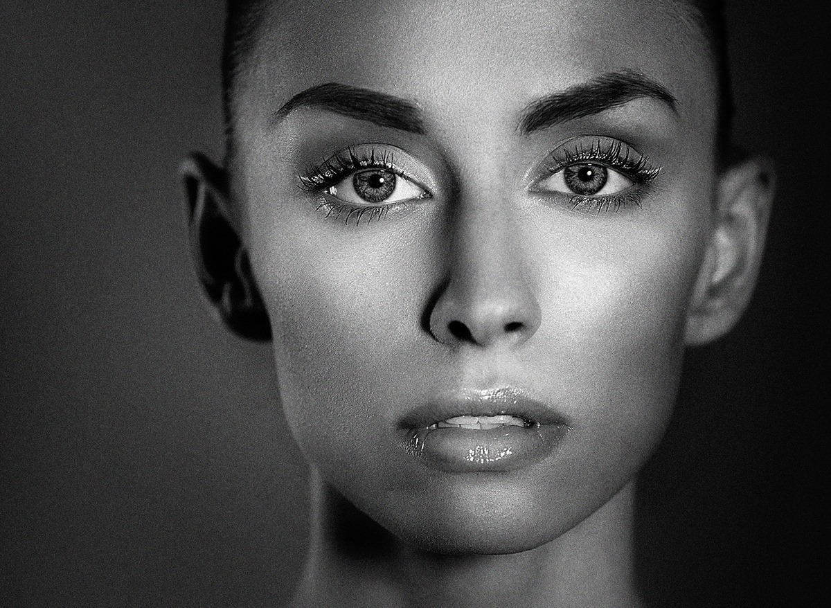Kurz ​BEAUTY MAKEUP